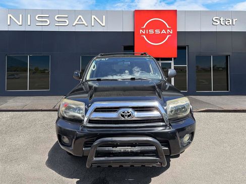 Used 2007 Toyota 4Runner SR5 AWD/4WD image 2