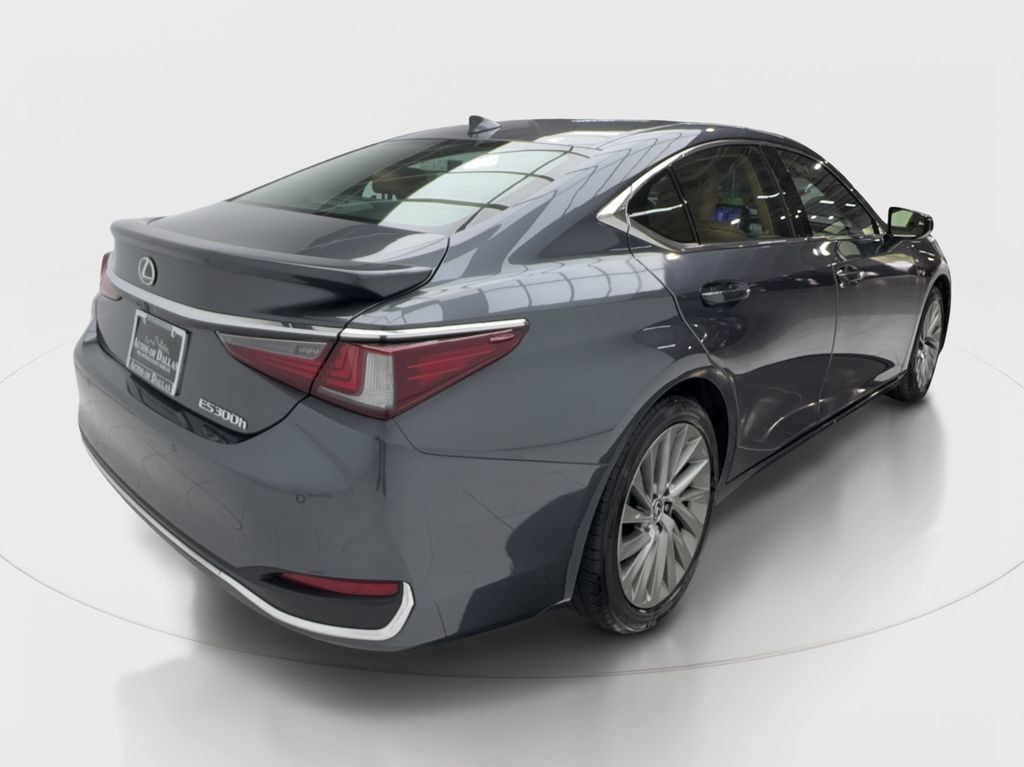 Used 2023 Lexus ES 300h w/ Accessory Package (Z1) FWD image 8