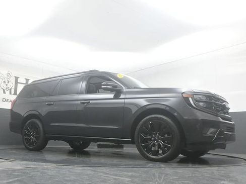 Used 2025 Ford Expedition Max Platinum w/ Stealth Appearance Package AWD/4WD image 2