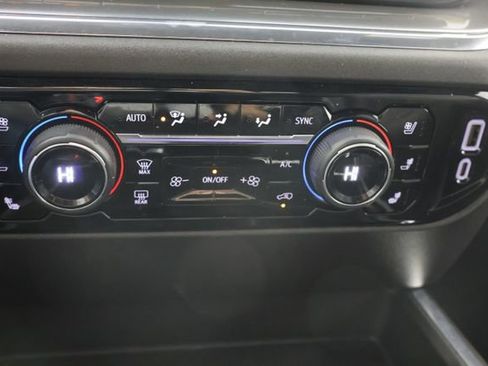 Used 2024 Chevrolet Silverado 1500 High Country w/ High Country Premium Package AWD/4WD image 15