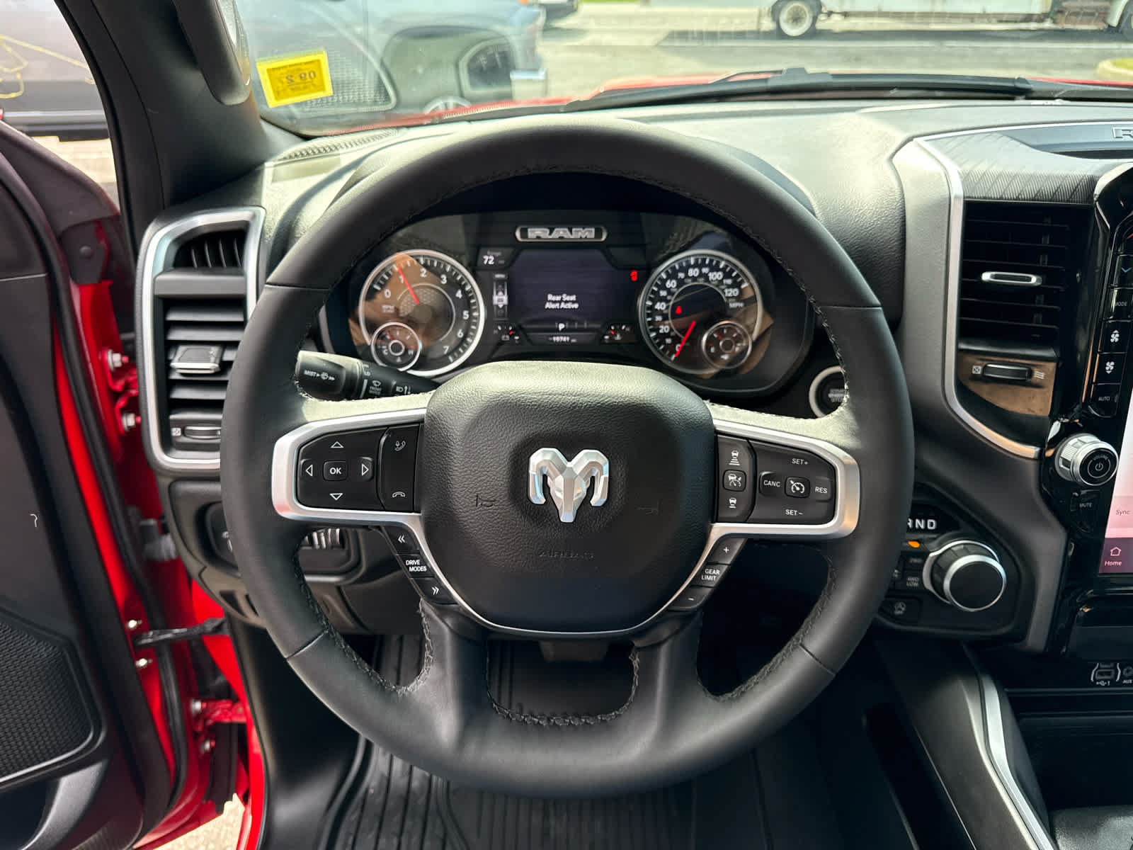Used 2025 RAM 1500 Big Horn AWD/4WD image 23