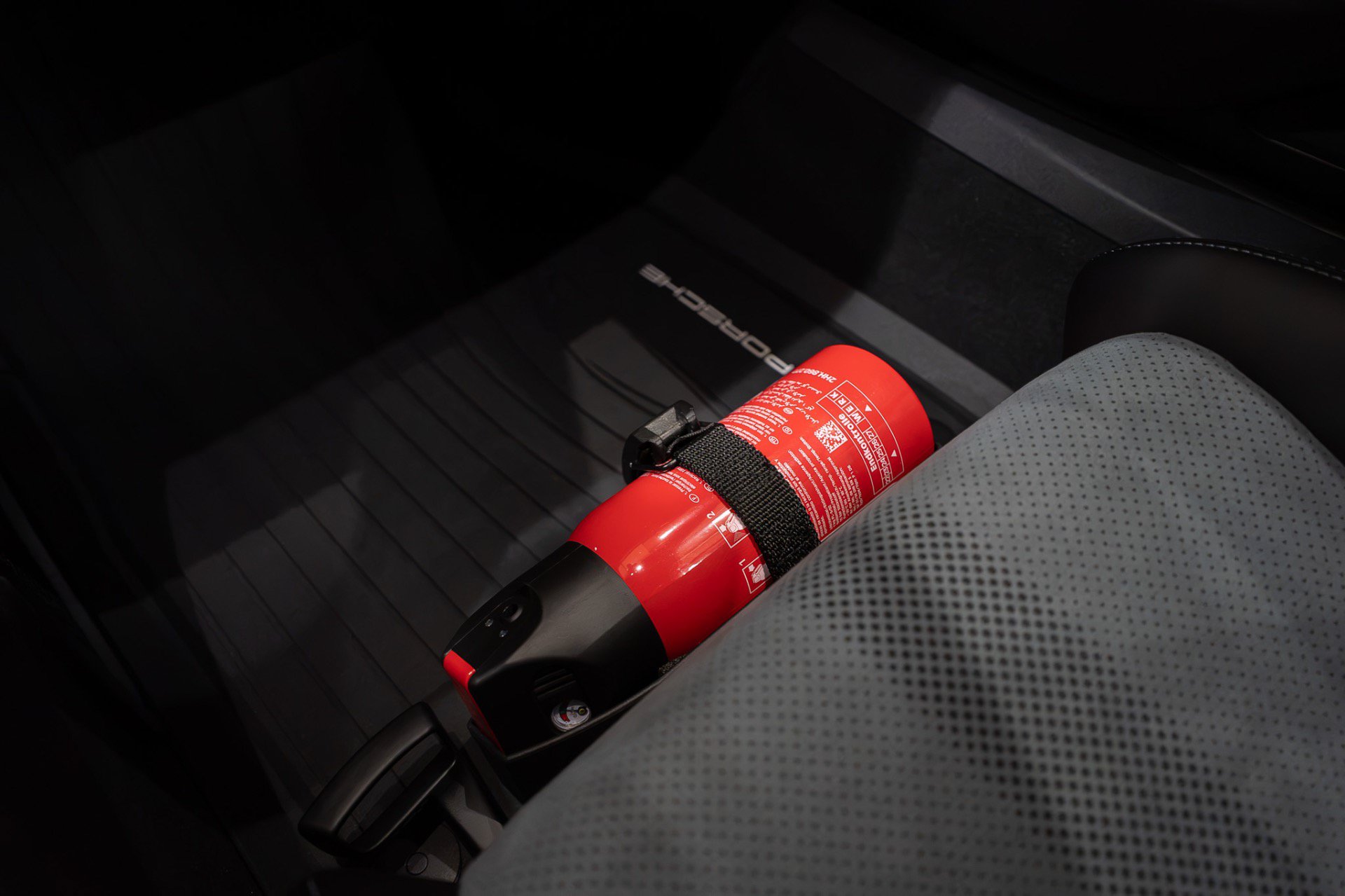 Used 2024 Porsche 718 Cayman GT4 RS RWD image 19