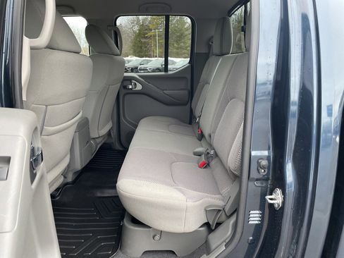 Used 2019 Nissan Frontier SV image 26