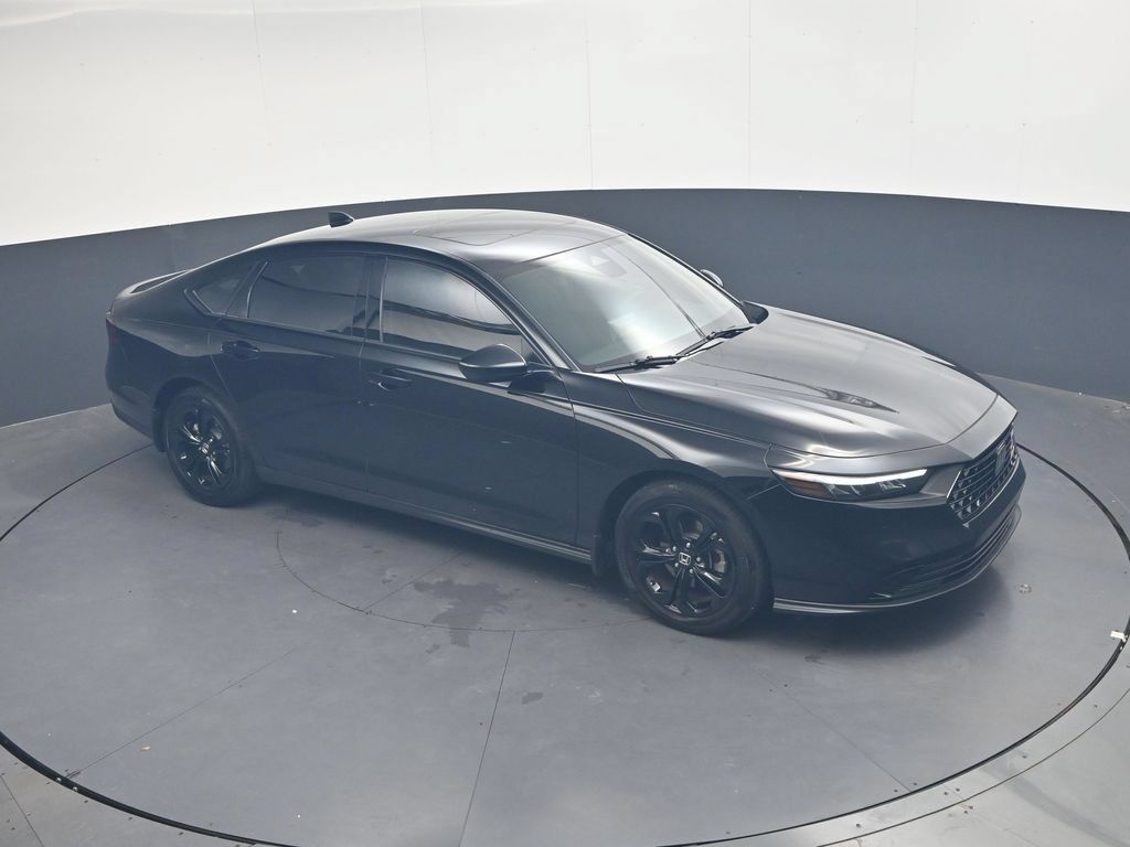 Used 2025 Honda Accord SE image 16