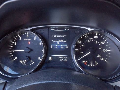 Used 2016 Nissan Rogue SV image 13