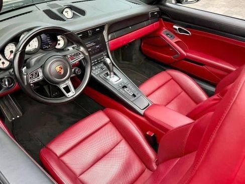 Used 2018 Porsche 911 Carrera 4 GTS image 16