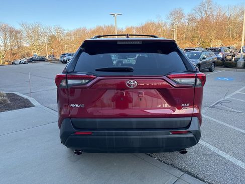 Used 2022 Toyota RAV4 XLE image 7