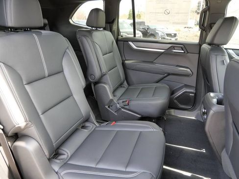 New 2026 GMC Acadia Elevation w/ Elevation Premium Package AWD/4WD image 27