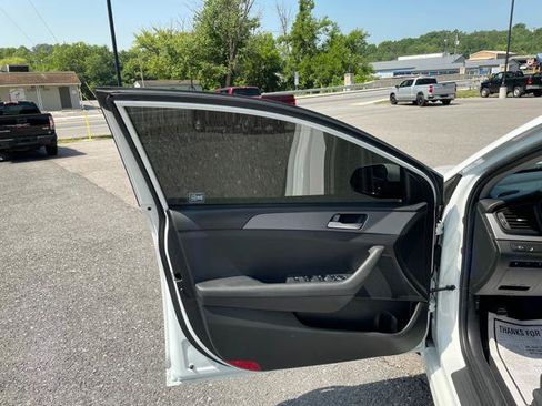 Used 2018 Hyundai Sonata SE FWD image 15