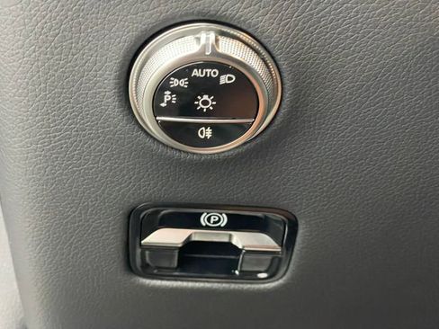 New 2026 Mercedes-Benz GLC 300 image 37