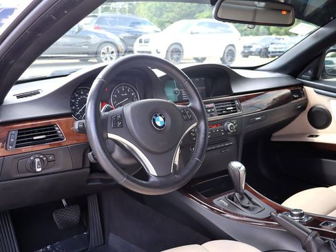 Used 2011 BMW 328i Convertible RWD image 28