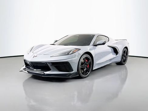 Used 2024 Chevrolet Corvette Stingray Preferred Cpe w/ Z51 Performance Package RWD image 3