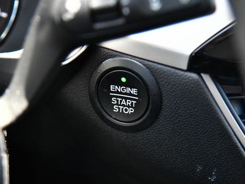 Used 2022 Ford Escape SE FWD image 29