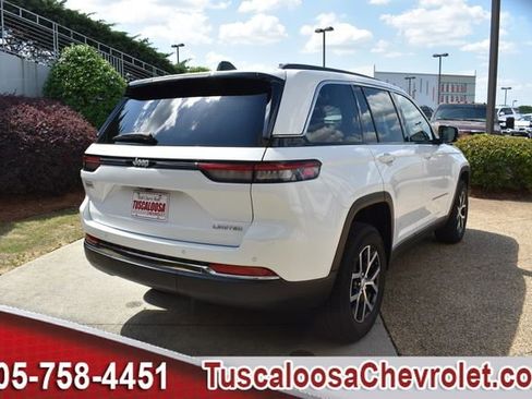 Used 2024 Jeep Grand Cherokee Limited RWD image 11