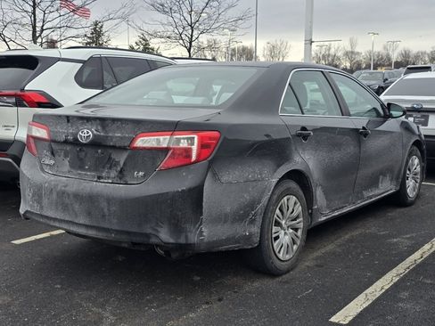 Used 2014 Toyota Camry LE image 7