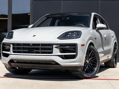 Certified 2025 Porsche Cayenne E-Hybrid Coupe image 1