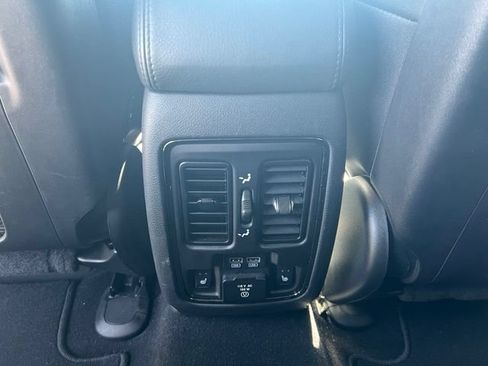 Used 2019 Jeep Grand Cherokee High Altitude AWD/4WD image 23