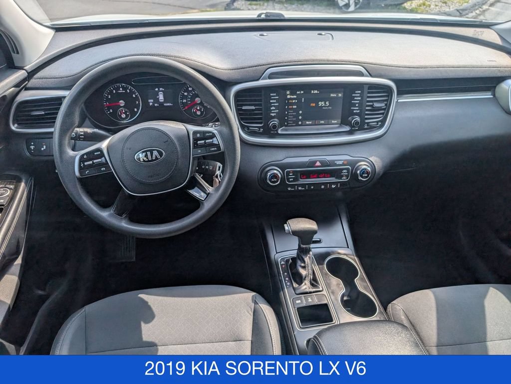 Used 2019 Kia Sorento AWD V6 image 17