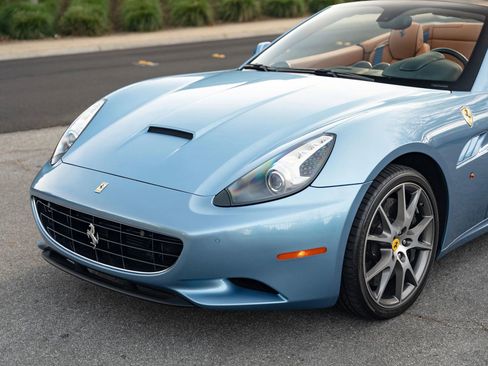 Used 2010 Ferrari California image 64
