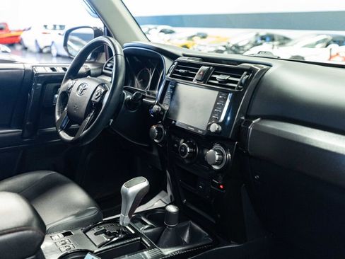 Used 2021 Toyota 4Runner TRD Off-Road Premium w/ Moonroof Package AWD/4WD image 13