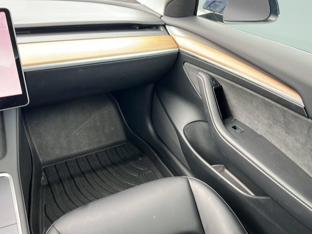 Used 2023 Tesla Model 3 Standard Range RWD image 15