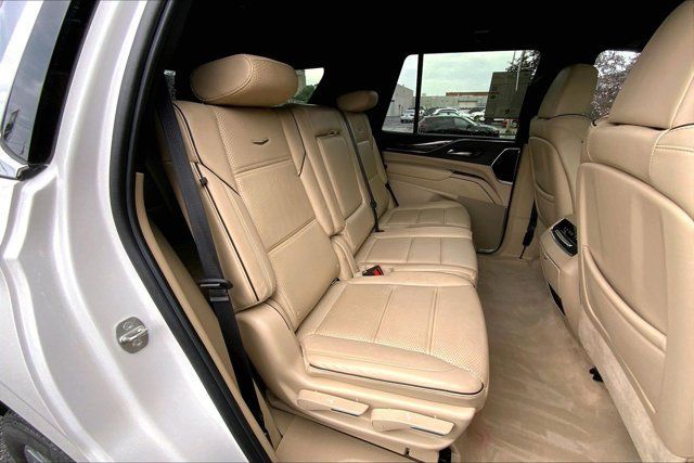 Used 2021 Cadillac Escalade Premium Luxury AWD/4WD image 27