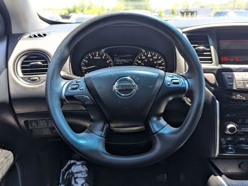 Used 2015 Nissan Pathfinder S FWD image 17