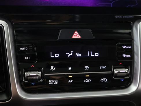 Used 2022 Kia Sorento EX w/ Panoramic Sunroof Package AWD/4WD image 53
