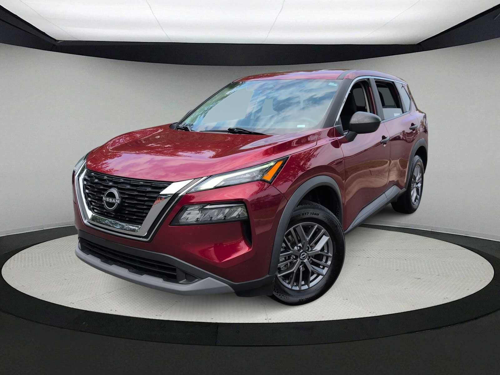 Used 2023 Nissan Rogue S AWD/4WD image 1