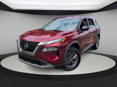 Used 2023 Nissan Rogue S AWD/4WD image 1