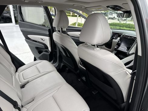 Used 2022 Hyundai Tucson SEL w/ Convenience + Premium Package FWD image 33