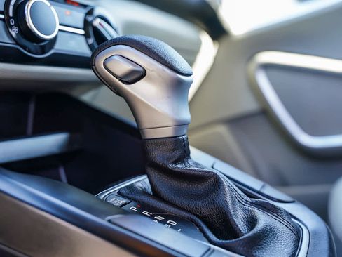 Used 2023 Kia Soul LX image 19