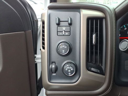 Used 2017 GMC Sierra 3500 Denali w/ Duramax Plus Package image 21
