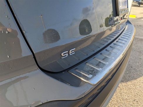 Used 2023 Volkswagen Taos SE image 9