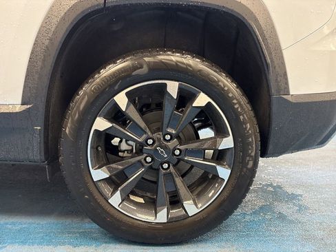 New 2026 Chevrolet Equinox RS w/ LPO, Floor Liner Package FWD image 17