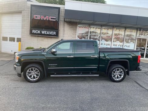 Used 2015 GMC Sierra 1500 SLT w/ SLT Crew Cab Value Package AWD/4WD image 4