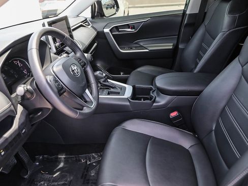 Used 2025 Toyota RAV4 XLE Premium FWD image 13