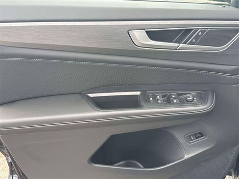 New 2026 Volkswagen Atlas Cross Sport SE FWD image 12