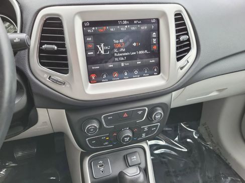 Used 2018 Jeep Compass Latitude w/ Popular Equipment Group image 20