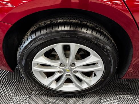 Used 2018 Chevrolet Malibu LT FWD image 19