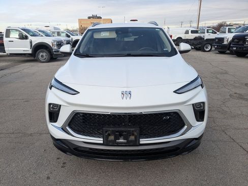 Used 2024 Buick Encore GX Sport Touring image 11