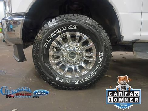 Used 2022 Ford F250 XLT w/ XLT Premium Package image 6