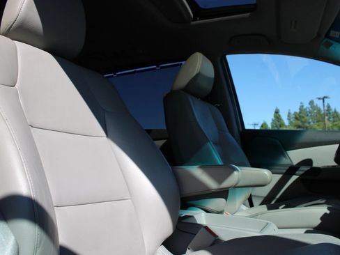 Used 2011 Honda Odyssey EX-L image 20