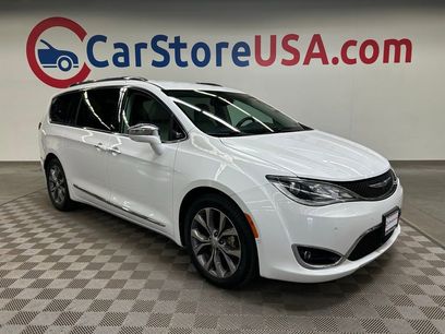 Used 2019 Chrysler Pacifica Limited w/ Advanced Safetytec Group