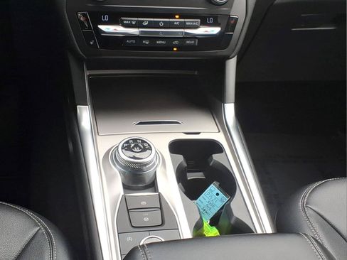 Used 2020 Ford Explorer XLT w/ Equipment Group 202A AWD/4WD image 14