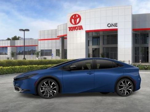 New 2026 Toyota Prius Plug-In Hybrid FWD image 6
