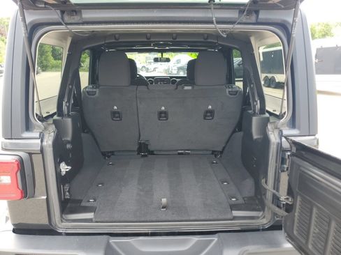 Used 2021 Jeep Wrangler Unlimited Sport AWD/4WD image 30