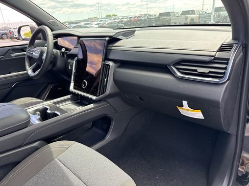 New 2026 GMC Acadia Elevation AWD/4WD image 40