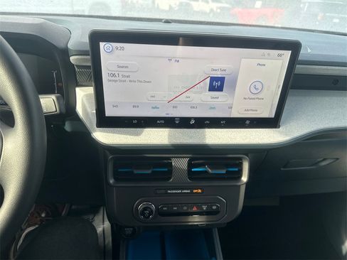 New 2025 Ford Maverick XLT image 24