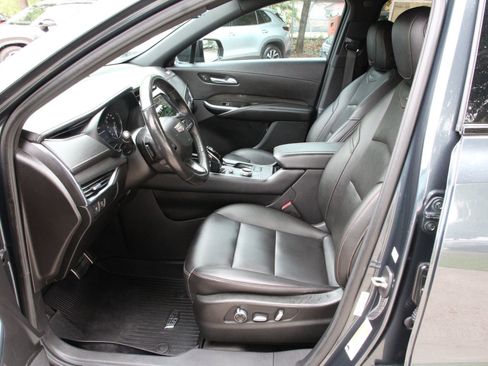 Used 2021 Cadillac XT4 Sport w/ Cold Weather Package FWD image 10